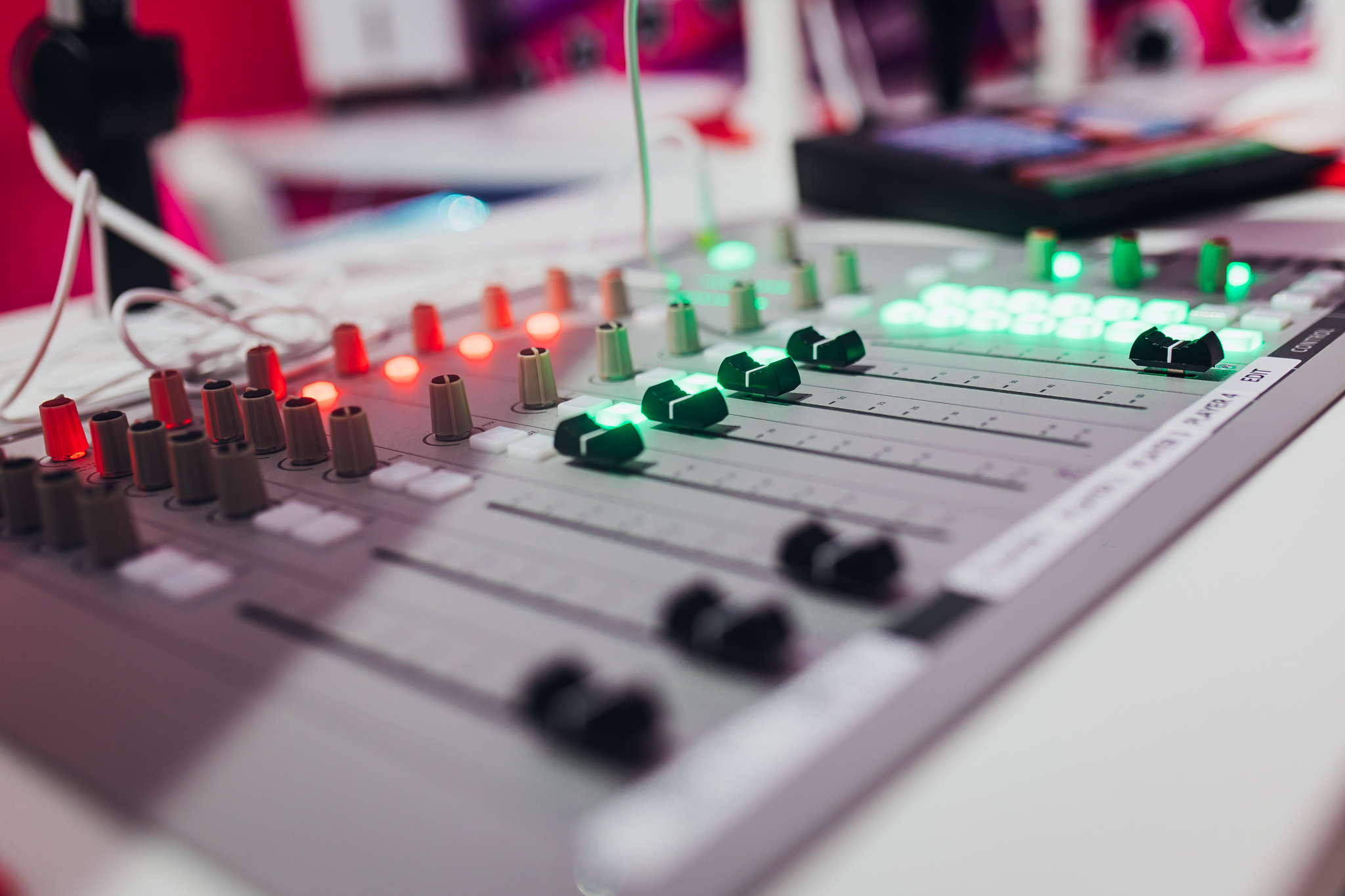 radio advertising options on Energy 106